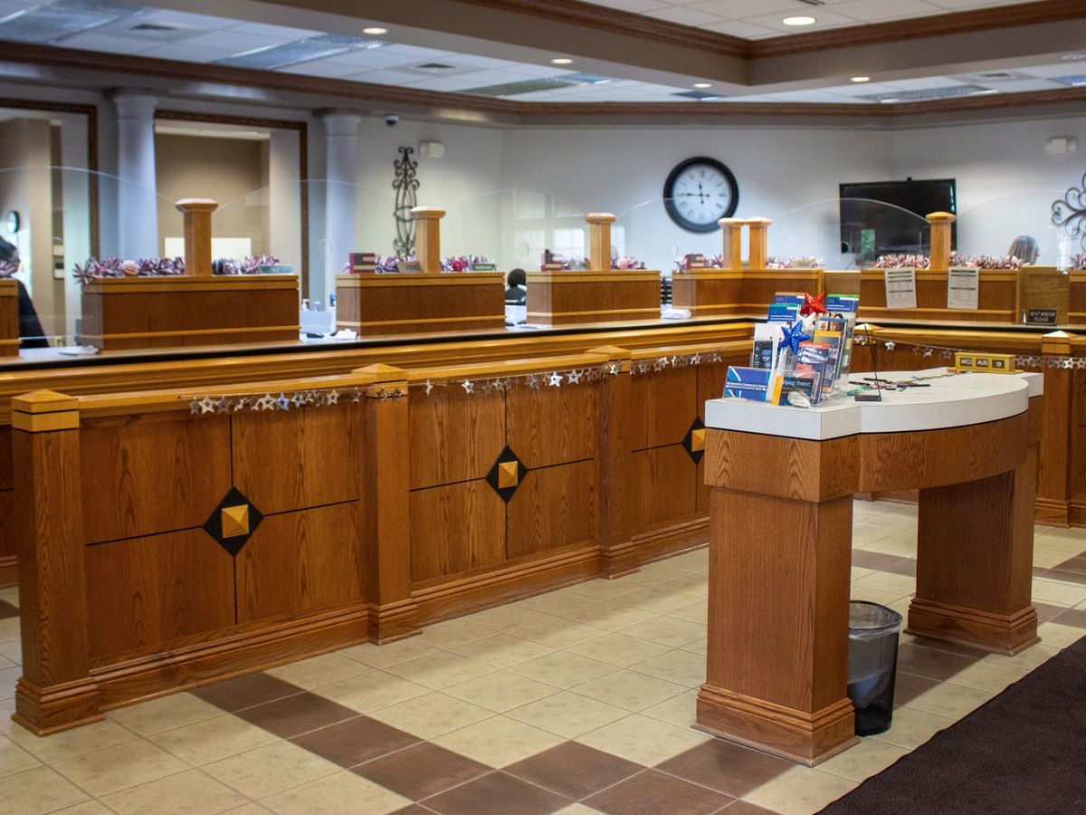 The teller line inside the Hermitage branch